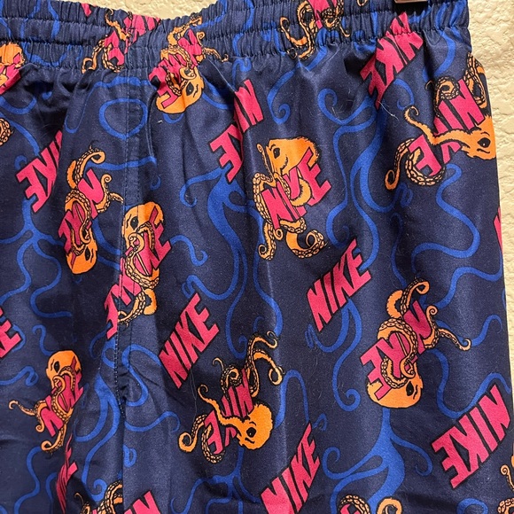 New Nike Octopus Swim Trunks Shorts Size L Kids - Picture 3 of 9
